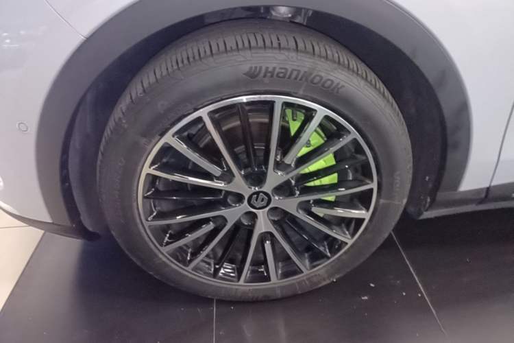 Used Leapmotor C11 2026 All-Electric 640 LiDAR Prestige Edition Left Front Wheel Hub