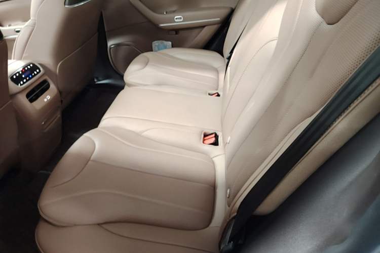 Used Leapmotor C11 2026 All-Electric 640 LiDAR Prestige Edition Left Rear Seat