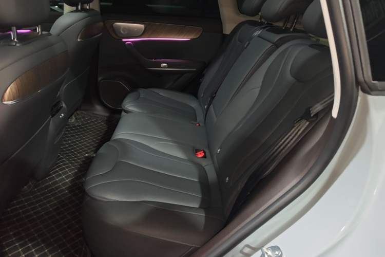 Used Leapmotor C11 2026 All-Electric 640 LiDAR Prestige Edition Left Rear Seat