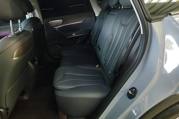 Used Leapmotor C11 2026 Range-Extended 300 LiDAR Prestige Edition Left Rear Seat