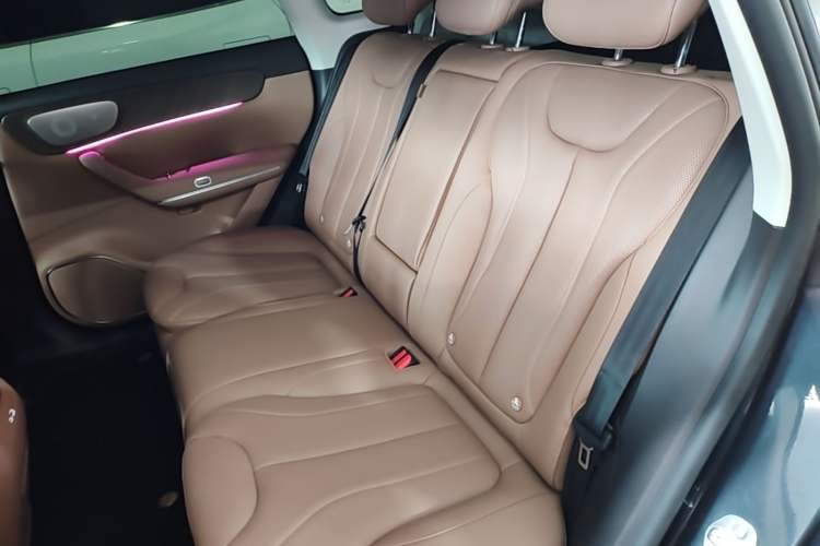 Used Leapmotor C11 2026 All-Electric 640 LiDAR Prestige Edition Left Rear Seat