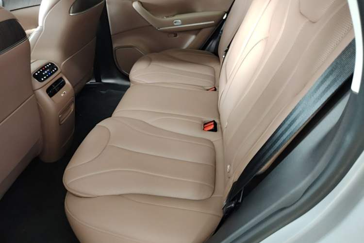 Used Leapmotor C11 2026 All-Electric 640 LiDAR Prestige Edition Left Rear Seat