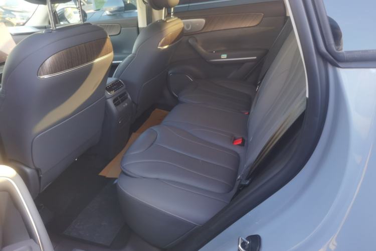 Used Leapmotor C11 2026 All-Electric 640 LiDAR Prestige Edition Left Rear Seat