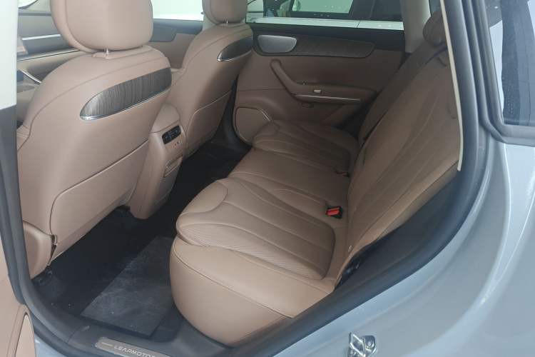 Used Leapmotor C11 2026 All-Electric 640 LiDAR Edition Left Rear Seat