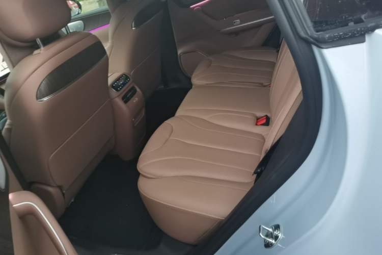 Used Leapmotor C11 2026 All-Electric 640 LiDAR Prestige Edition Left Rear Seat
