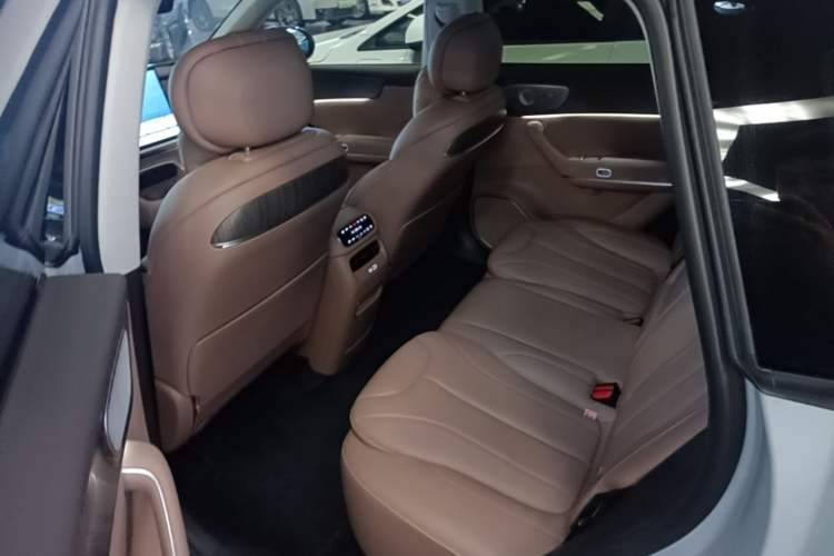 Used Leapmotor C11 2026 All-Electric 640 LiDAR Prestige Edition Left Rear Seat