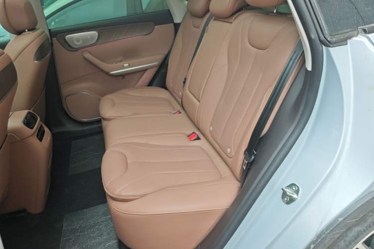 Used Leapmotor C11 2026 All-Electric 640 LiDAR Prestige Edition Left Rear Seat