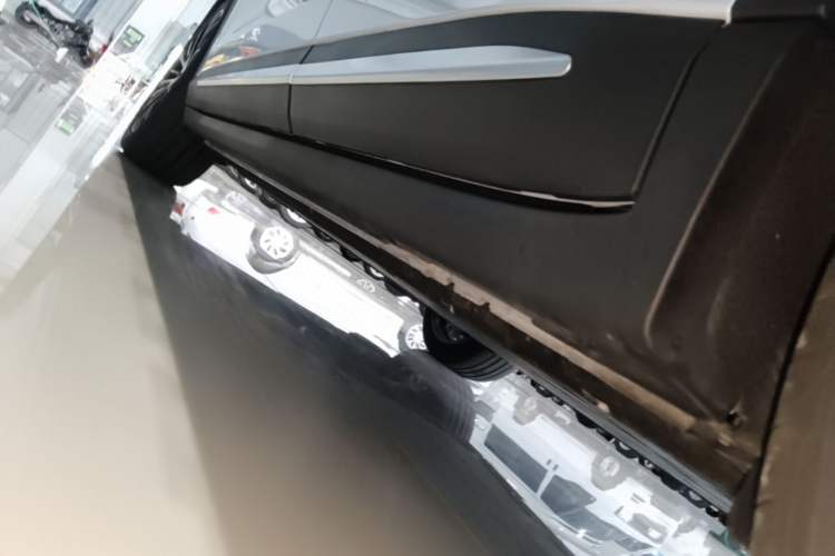 Used Leapmotor C11 2026 All-Electric 640 LiDAR Prestige Edition Left Side Sill