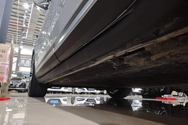 Used Leapmotor C11 2026 All-Electric 640 LiDAR Prestige Edition Left Side Sill