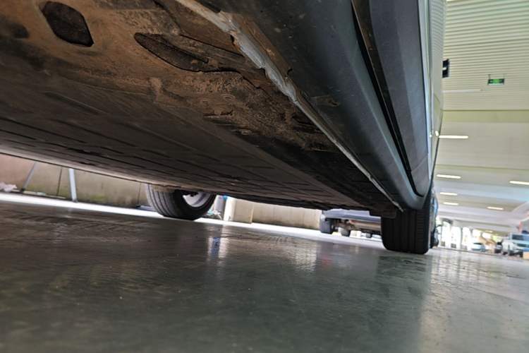 Used Leapmotor C11 2026 All-Electric 640 LiDAR Prestige Edition Left Side Sill