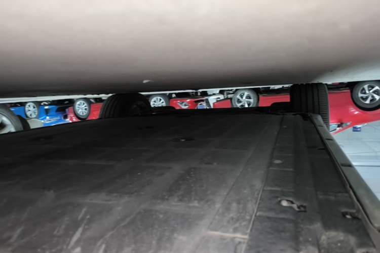 Used Leapmotor C11 2026 All-Electric 640 LiDAR Prestige Edition Left Side Sill