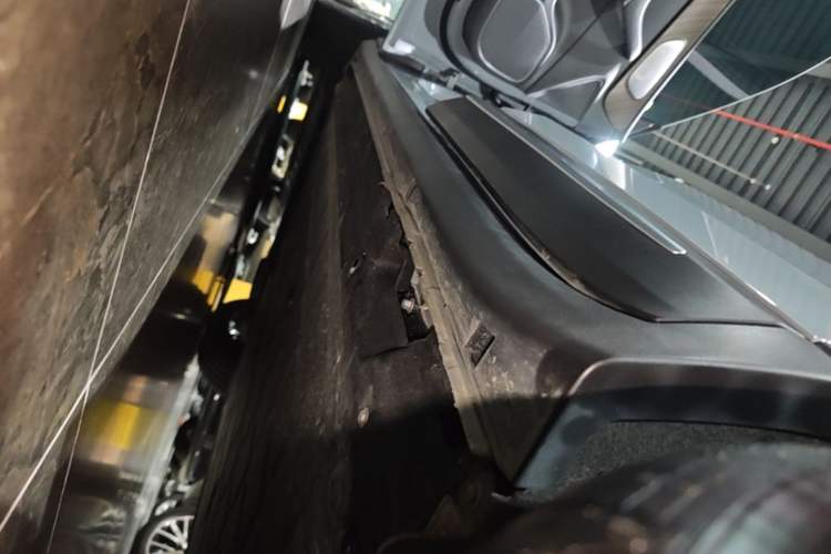 Used Leapmotor C11 2026 All-Electric 640 LiDAR Prestige Edition Left Side Sill