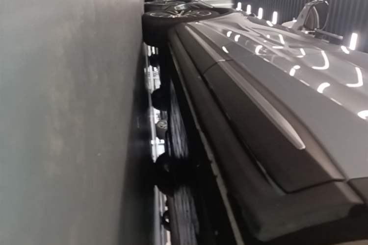 Used Leapmotor C11 2026 All-Electric 640 LiDAR Prestige Edition Left Side Sill