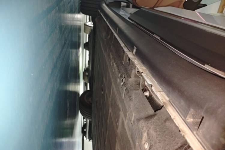 Used Leapmotor C11 2026 All-Electric 640 LiDAR Prestige Edition Left Side Sill