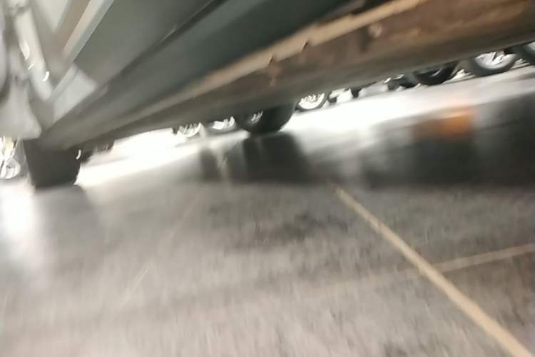 Used Leapmotor C11 2026 All-Electric 640 LiDAR Prestige Edition Left Side Sill