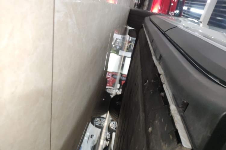 Used Leapmotor C11 2026 All-Electric 640 LiDAR Prestige Edition Left Side Sill