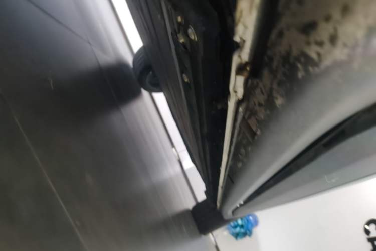 Used Leapmotor C11 2026 All-Electric 640 LiDAR Prestige Edition Left Side Sill