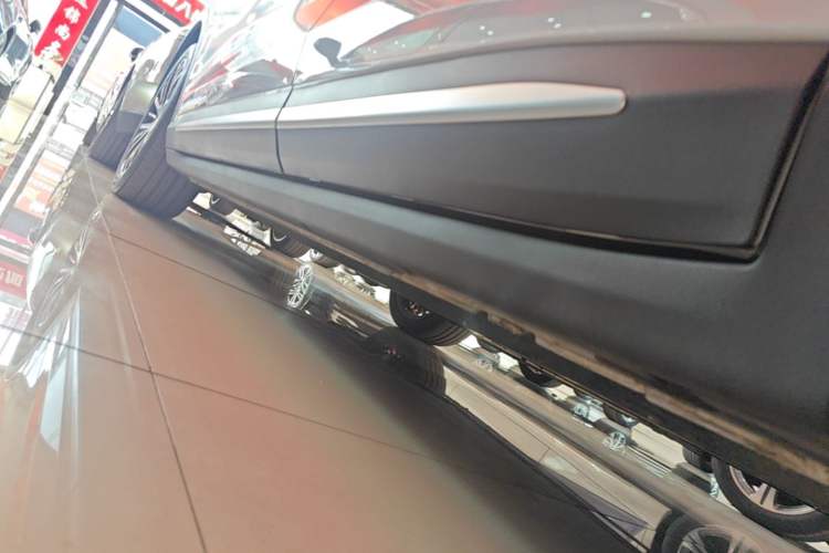 Used Leapmotor C11 2026 All-Electric 640 LiDAR Prestige Edition Left Side Sill