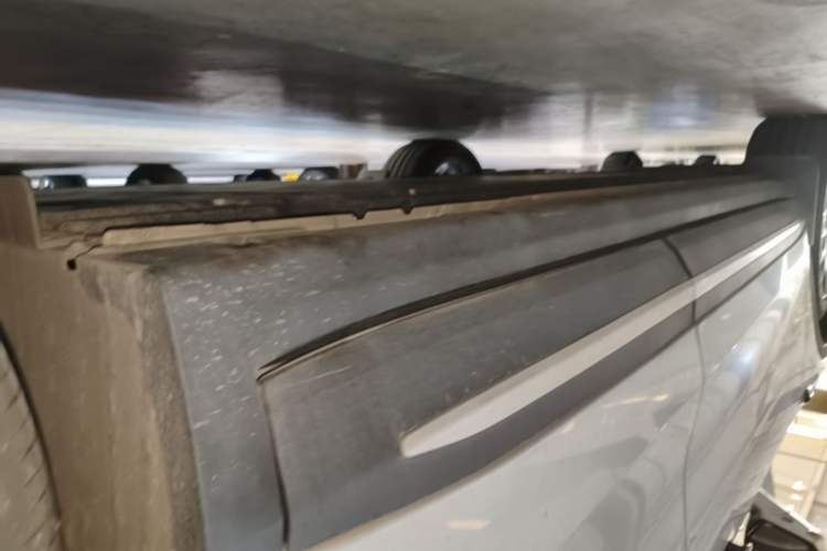 Used Leapmotor C11 2026 All-Electric 640 LiDAR Prestige Edition Left Side Sill