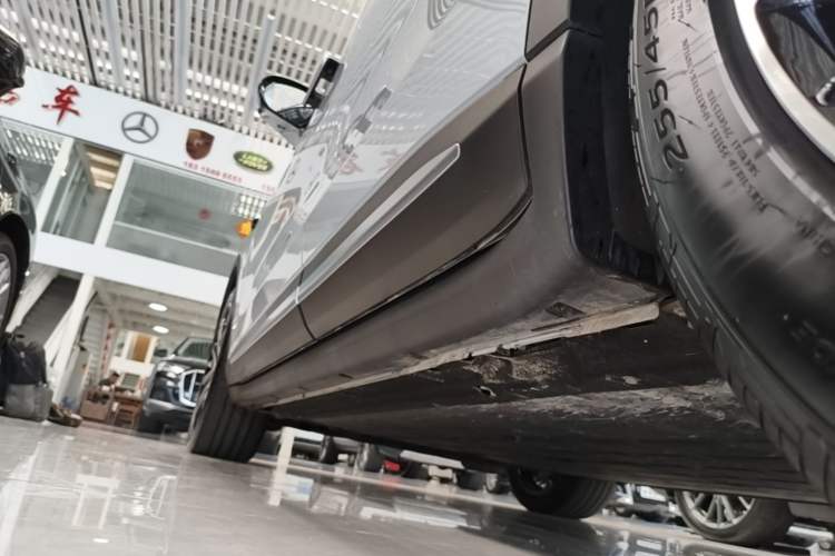 Used Leapmotor C11 2026 All-Electric 640 LiDAR Prestige Edition Left Side Sill