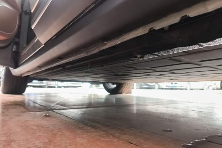 Used Leapmotor C11 2026 All-Electric 640 LiDAR Prestige Edition Left Side Sill