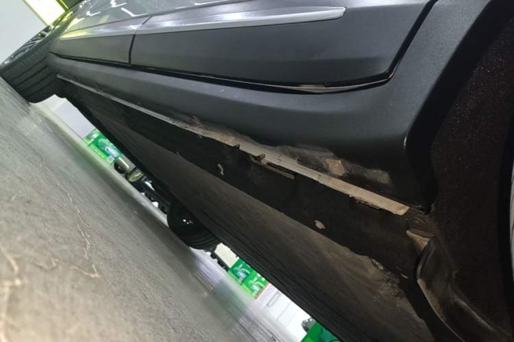 Used Leapmotor C11 2026 All-Electric 640 LiDAR Prestige Edition Left Side Sill