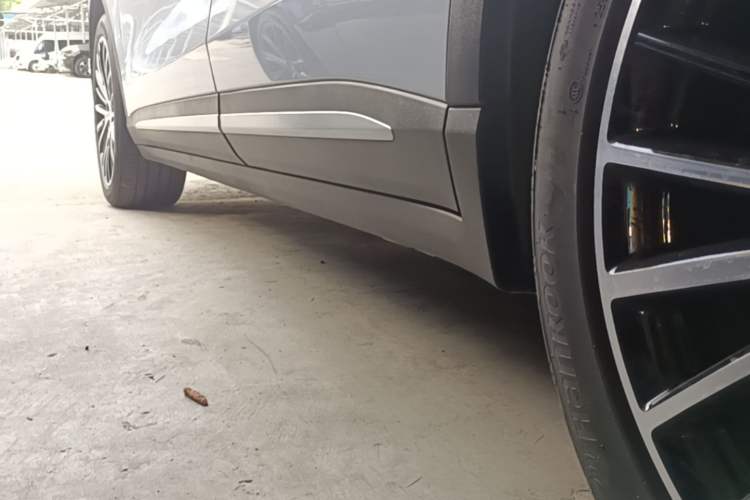 Used Leapmotor C11 2026 All-Electric 640 LiDAR Prestige Edition Left Side Sill
