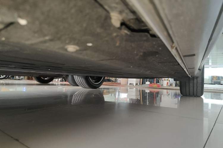 Used Leapmotor C11 2026 All-Electric 640 LiDAR Prestige Edition Left Side Sill