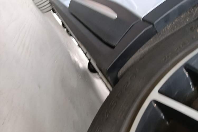Used Leapmotor C11 2026 All-Electric 640 LiDAR Prestige Edition Left Side Sill