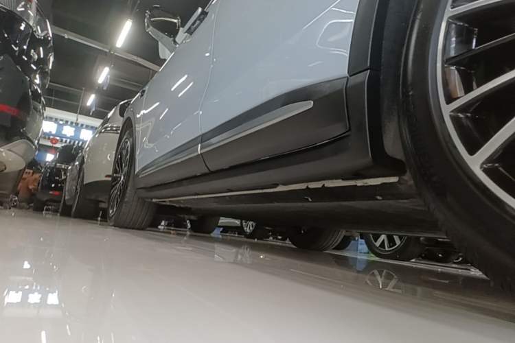Used Leapmotor C11 2026 All-Electric 640 LiDAR Prestige Edition Left Side Sill