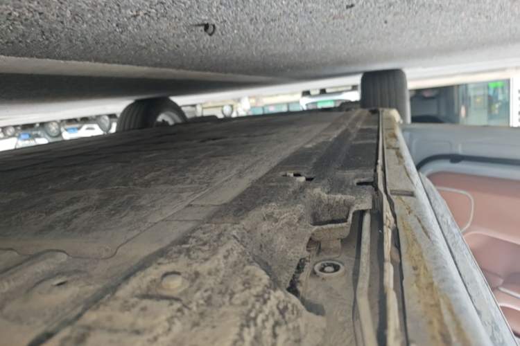 Used Leapmotor C11 2026 All-Electric 640 LiDAR Prestige Edition Left Side Sill