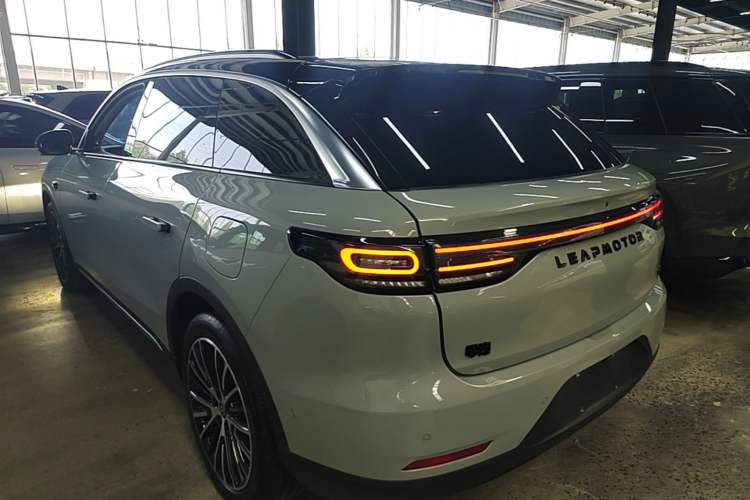 Used Leapmotor C11 2026 Range-Extended 300 LiDAR Prestige Edition Rear Left 45 Deg