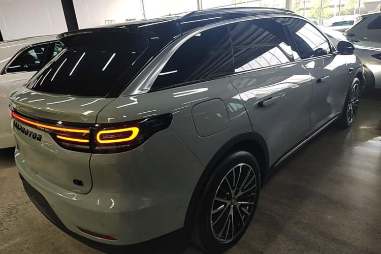 Used Leapmotor C11 2026 Range-Extended 300 LiDAR Prestige Edition Rear Right 45 Deg