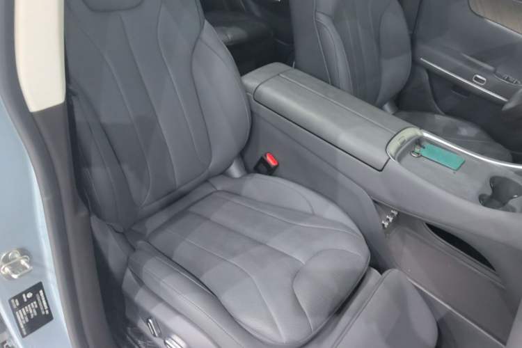 Used Leapmotor C11 2026 All-Electric 640 LiDAR Prestige Edition Right Front Seat