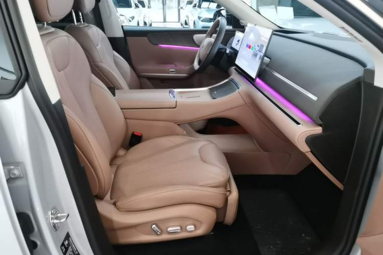 Used Leapmotor C11 2026 All-Electric 640 LiDAR Prestige Edition Right Front Seat