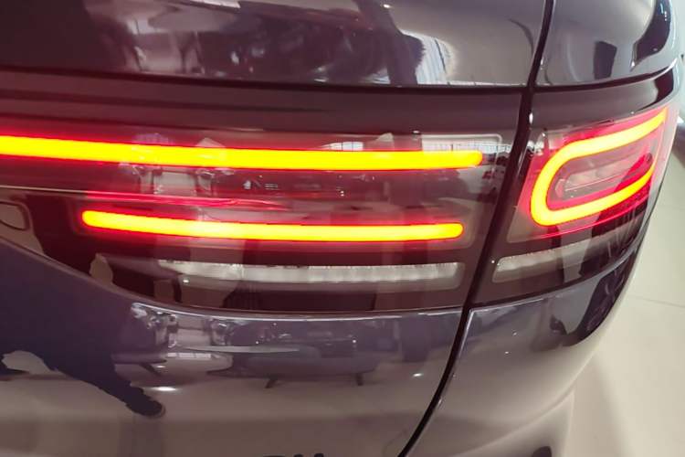 Used Leapmotor C11 2026 All-Electric 640 LiDAR Prestige Edition Right Rear Taillight