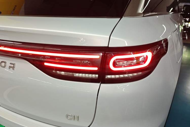 Used Leapmotor C11 2026 All-Electric 640 LiDAR Prestige Edition Right Rear Taillight