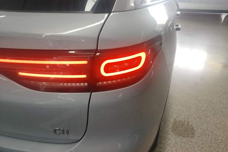 Used Leapmotor C11 2026 All-Electric 640 LiDAR Prestige Edition Right Rear Taillight