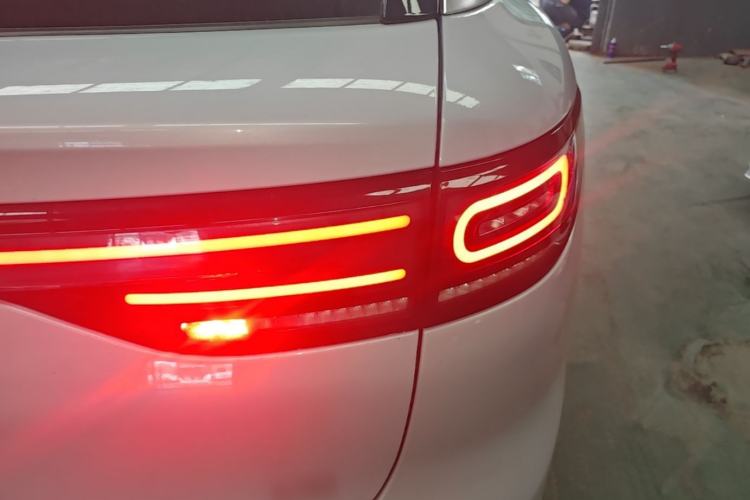 Used Leapmotor C11 2026 All-Electric 640 LiDAR Prestige Edition Right Rear Taillight