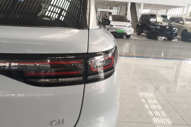 Used Leapmotor C11 2026 All-Electric 640 LiDAR Prestige Edition Right Rear Taillight