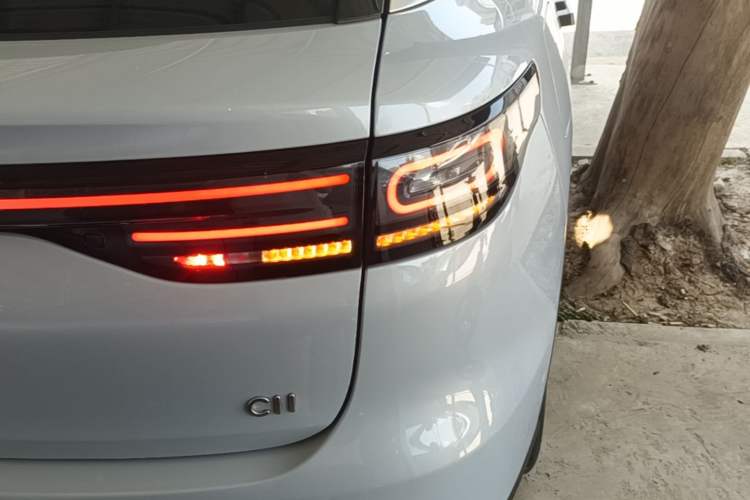 Used Leapmotor C11 2026 All-Electric 640 LiDAR Prestige Edition Right Rear Taillight