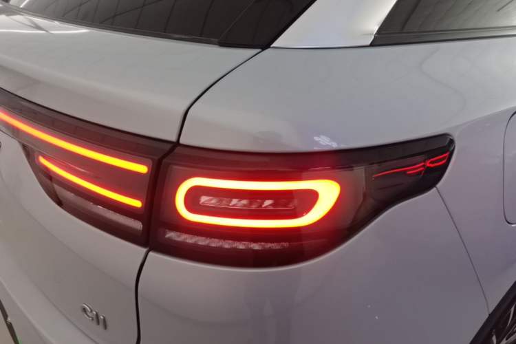 Used Leapmotor C11 2026 All-Electric 640 LiDAR Prestige Edition Right Rear Taillight
