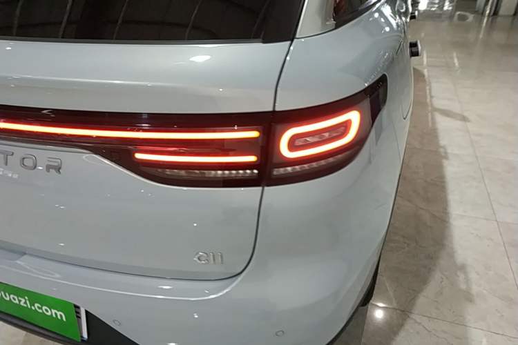 Used Leapmotor C11 2026 All-Electric 640 LiDAR Prestige Edition Right Rear Taillight