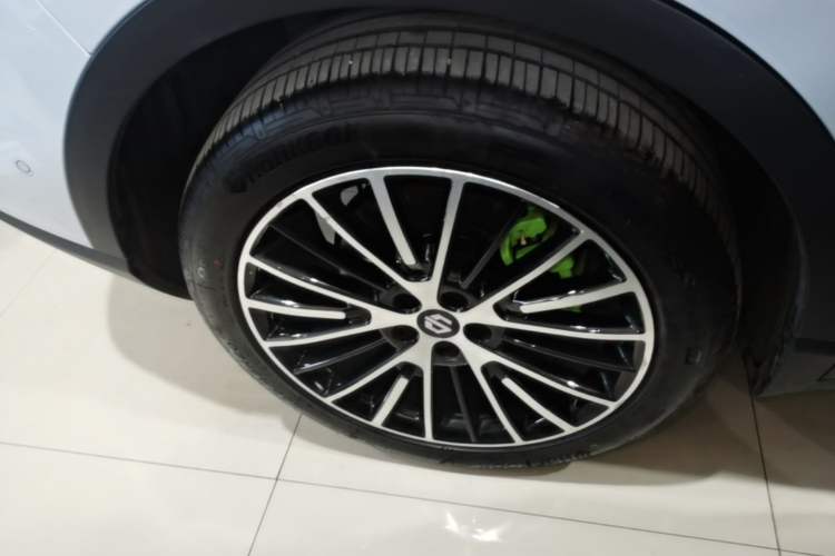 Used Leapmotor C11 2026 All-Electric 640 LiDAR Prestige Edition Right Rear Wheel Hub