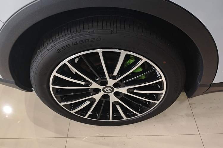 Used Leapmotor C11 2026 All-Electric 640 LiDAR Prestige Edition Right Rear Wheel Hub