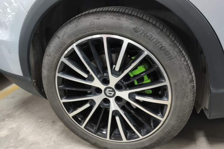 Used Leapmotor C11 2026 All-Electric 640 LiDAR Prestige Edition Right Rear Wheel Hub