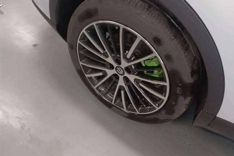 Used Leapmotor C11 2026 All-Electric 640 LiDAR Prestige Edition Right Rear Wheel Hub