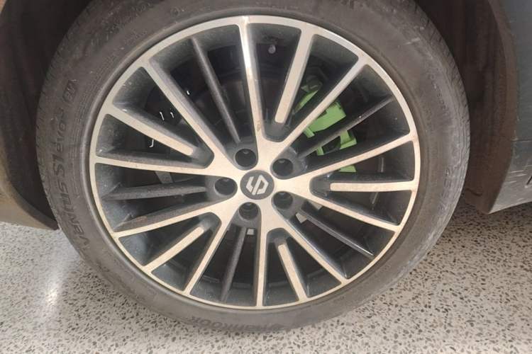 Used Leapmotor C11 2026 All-Electric 640 LiDAR Prestige Edition Right Rear Wheel Hub