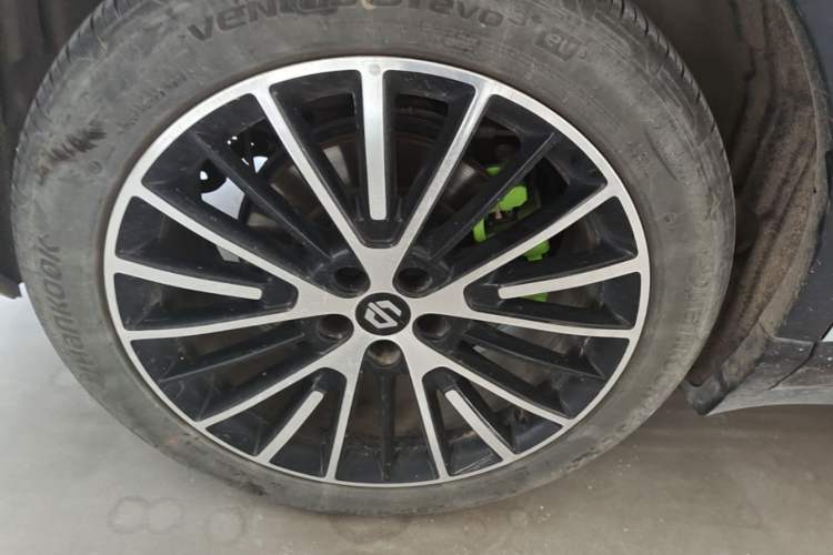 Used Leapmotor C11 2026 All-Electric 640 LiDAR Prestige Edition Right Rear Wheel Hub