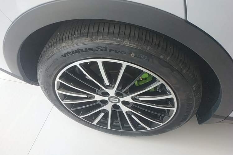 Used Leapmotor C11 2026 All-Electric 640 LiDAR Prestige Edition Right Rear Wheel Hub
